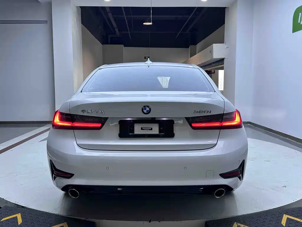 BMW 3 Series — миниатюра 8