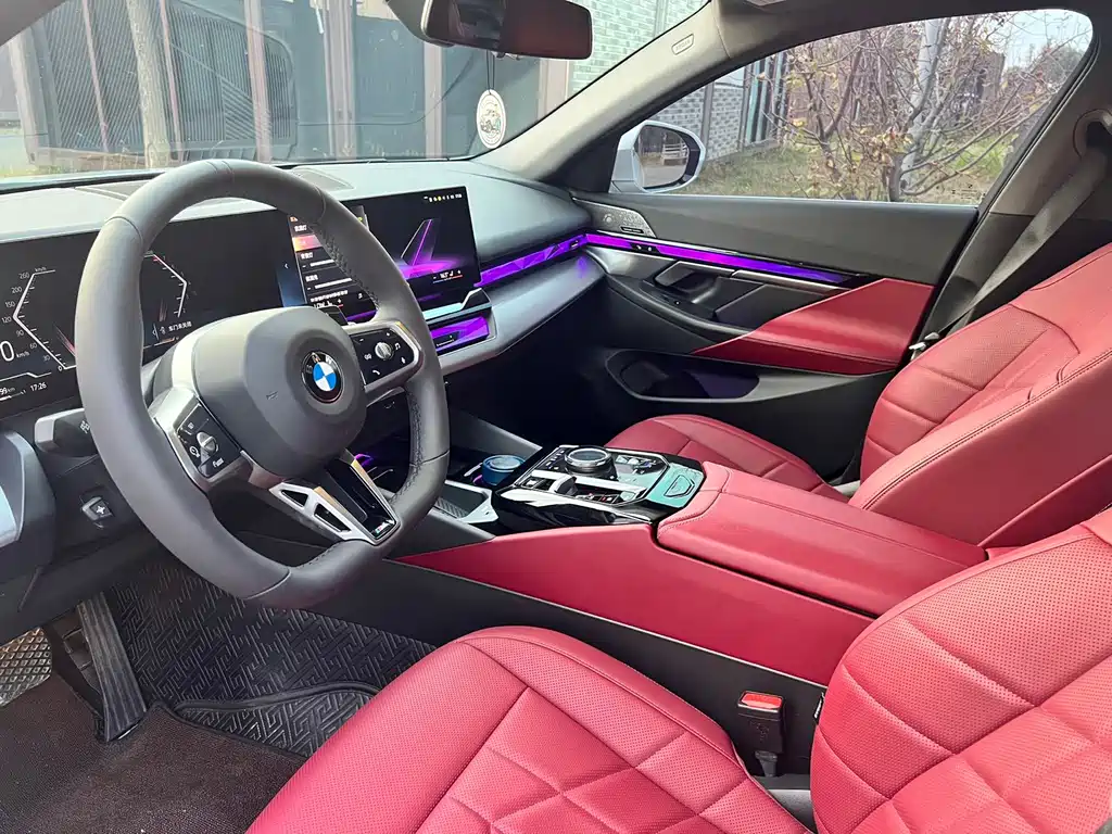 BMW 5 Series — миниатюра 4