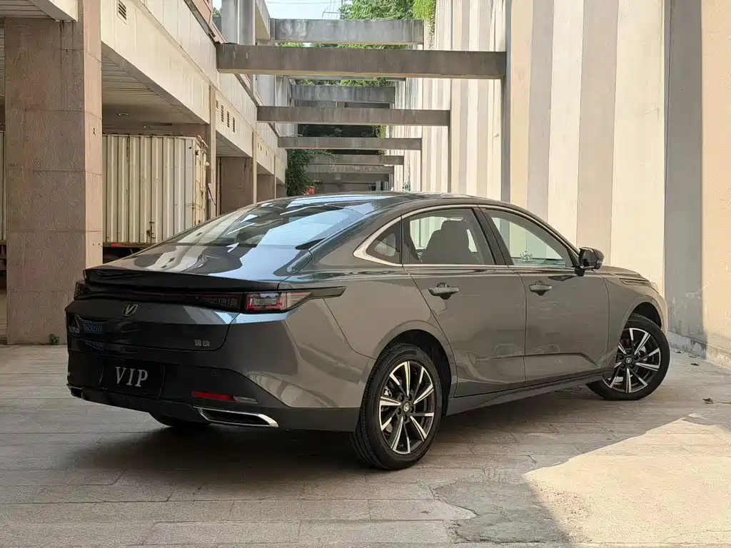 Changan Eado — миниатюра 7