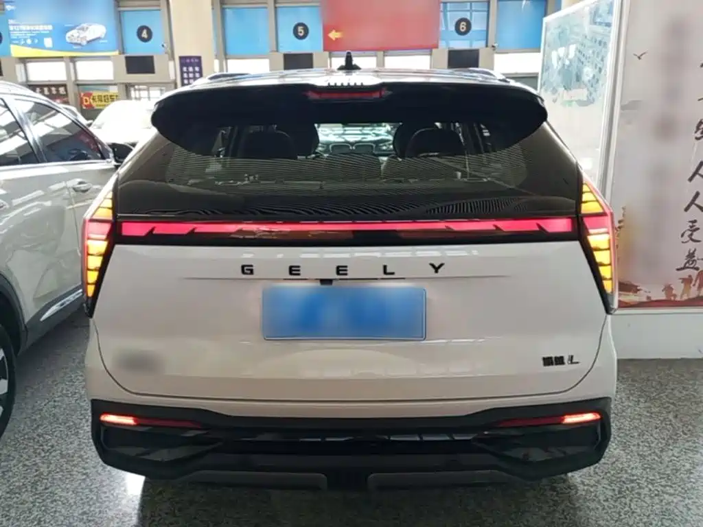 Geely Boyue L — миниатюра 6