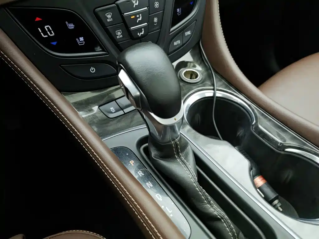 Buick Envision Plus — миниатюра 13