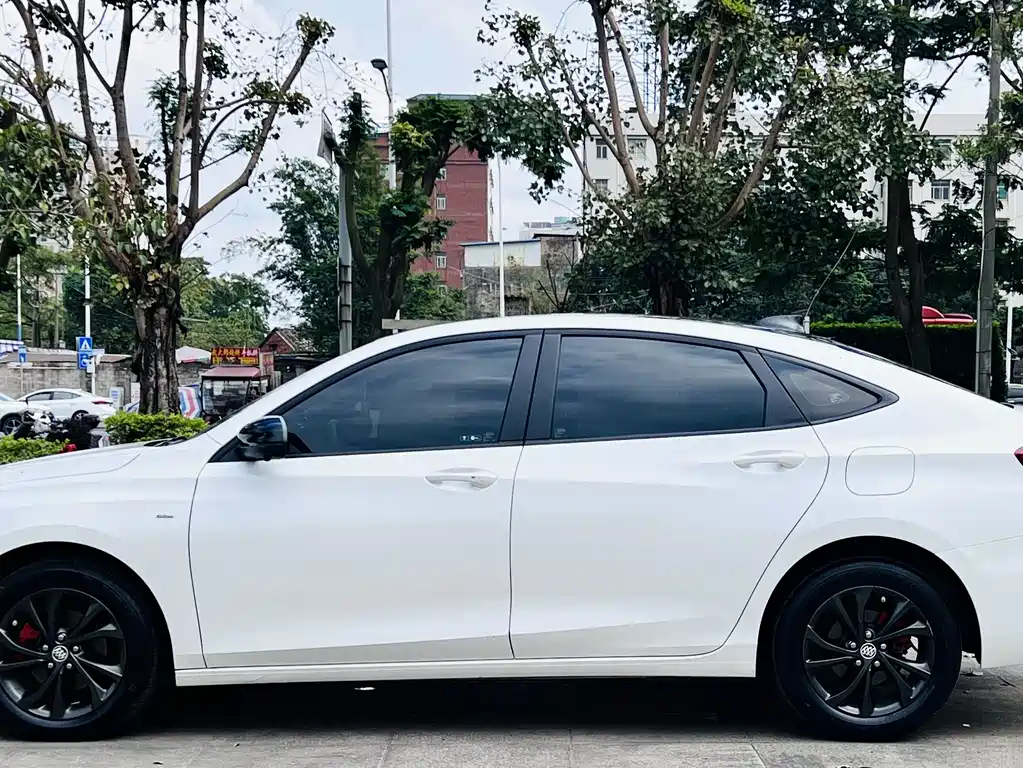Buick Verano — миниатюра 4