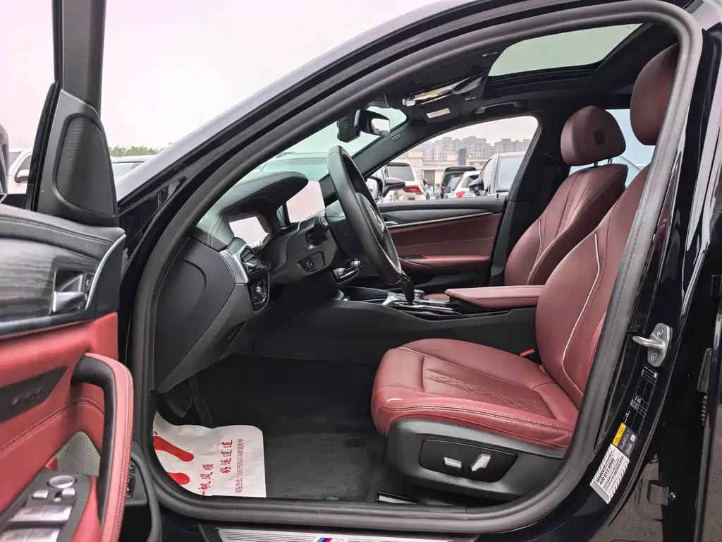 BMW 5 Series New Energy — миниатюра 4
