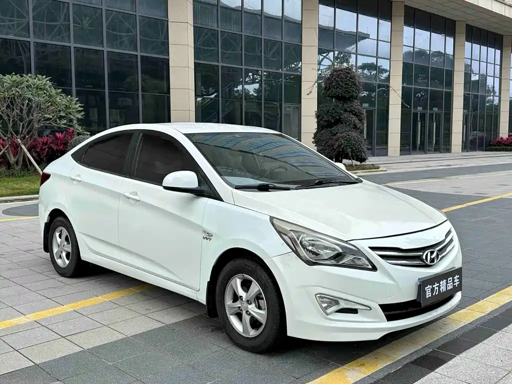 Hyundai Verna — миниатюра 2