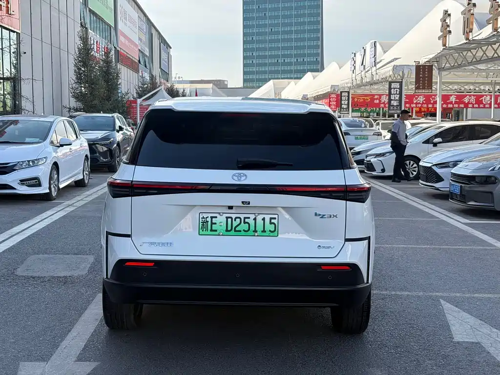 Toyota bZ3X — миниатюра 6