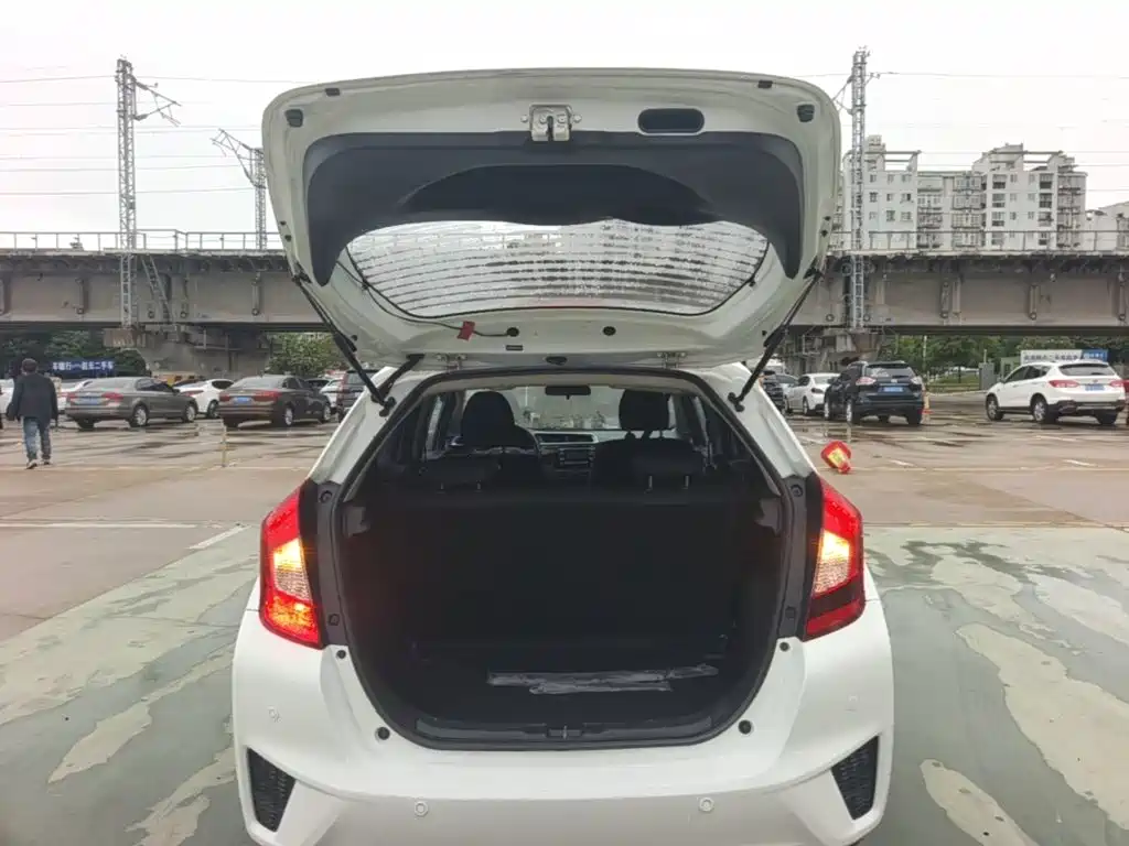 Honda Fit — миниатюра 19