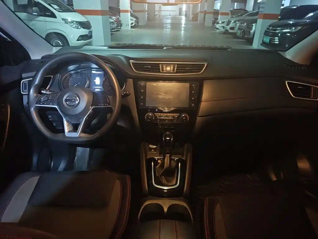 Nissan Qashqai — миниатюра 11