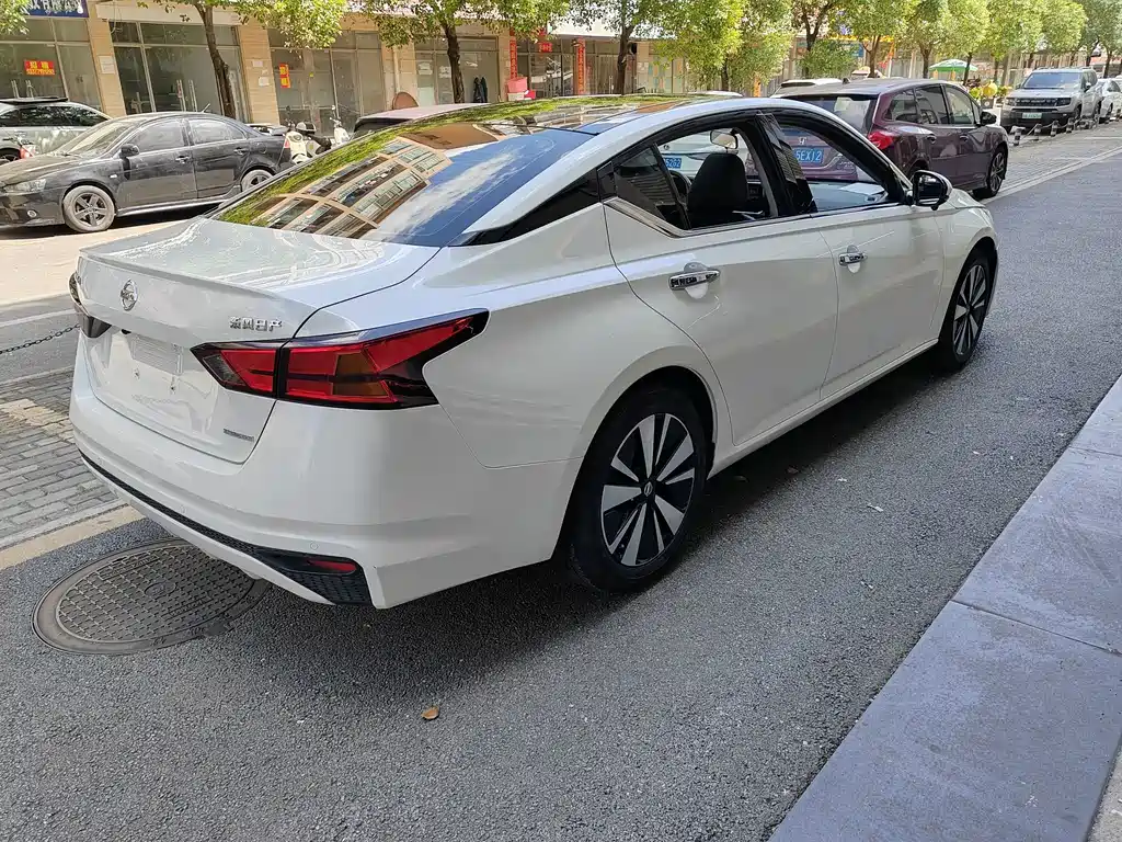 Nissan Teana — миниатюра 6