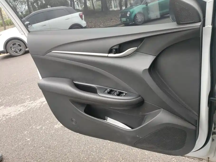 Buick Excelle — миниатюра 7