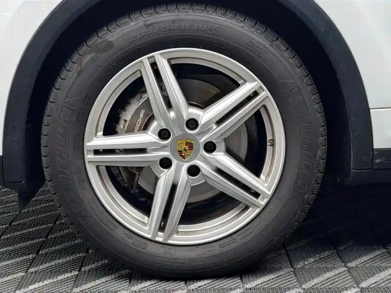 Porsche Cayenne 2014 Cayenne Platinum Edition 3.0T