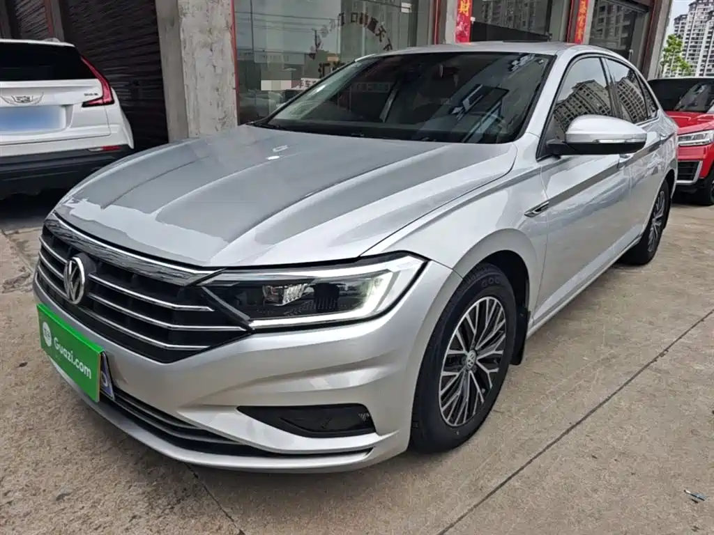Купить Volkswagen Sagitar