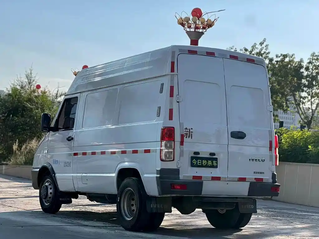 IVECO Daily — миниатюра 7
