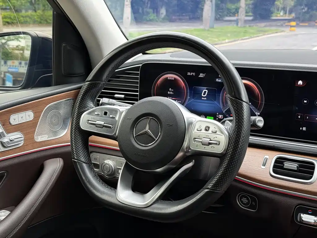 Mercedes-Benz GLS 2023 — фото 9
