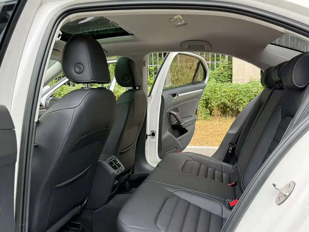 Volkswagen Lamando — миниатюра 8