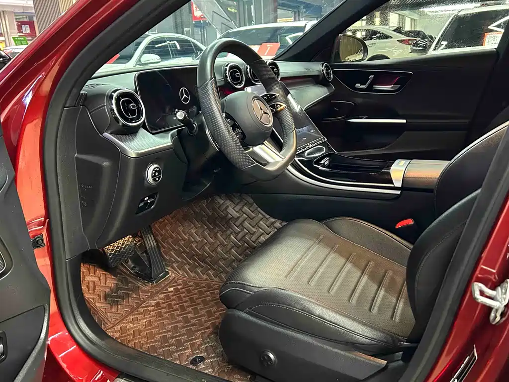 Mercedes-Benz C-Class — миниатюра 4