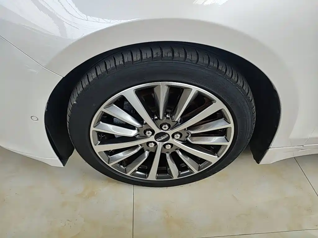 Lincoln MKZ — миниатюра 23