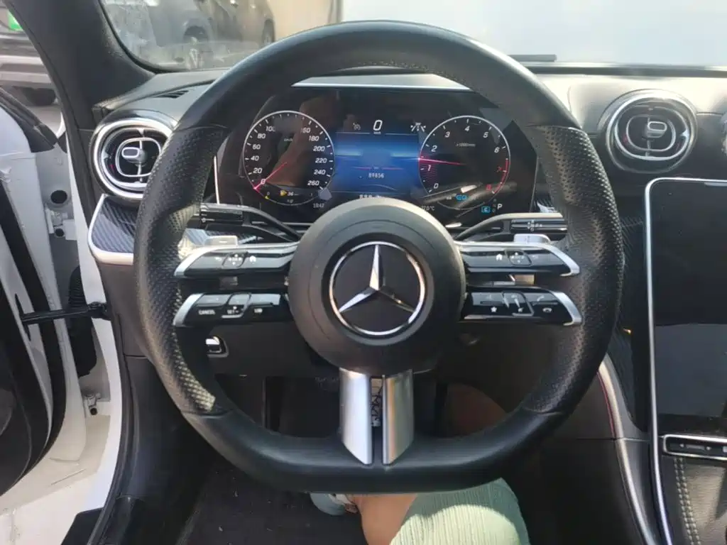 Mercedes-Benz C-Class — миниатюра 11