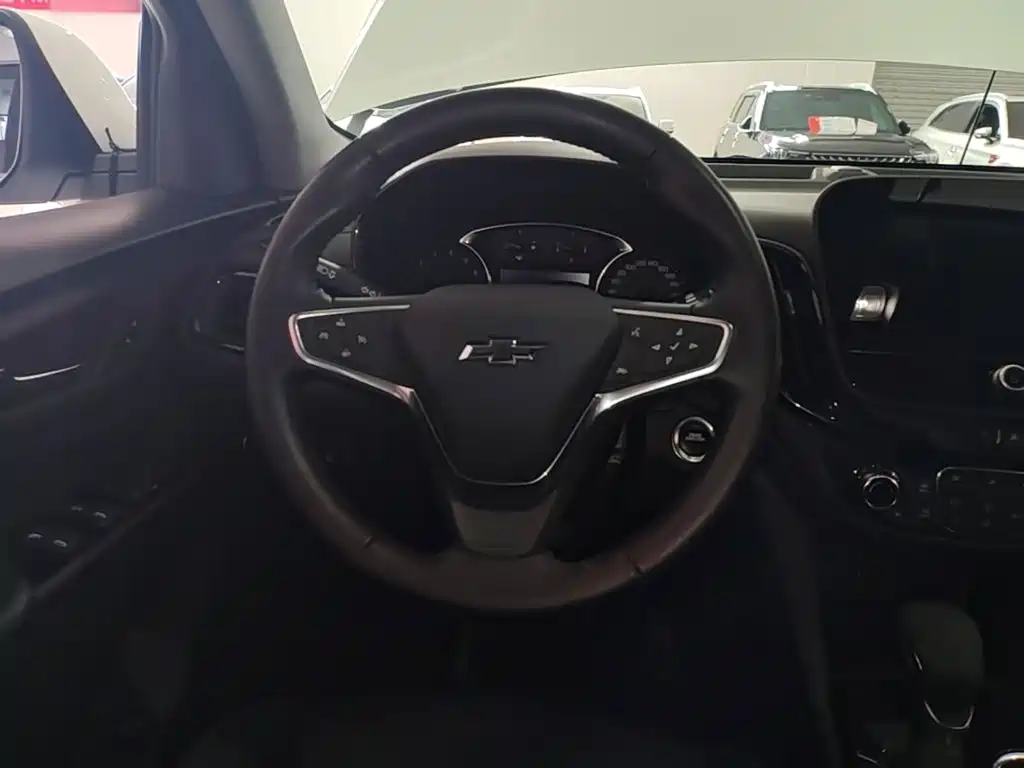 Chevrolet Equinox — миниатюра 11