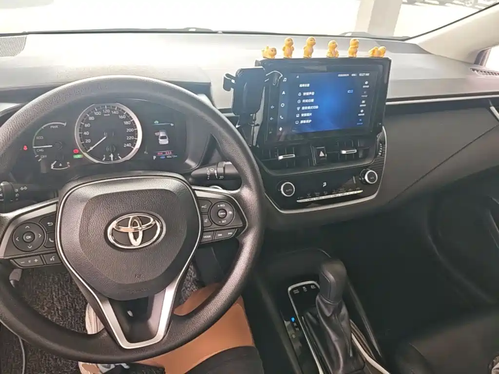 Toyota Corolla — миниатюра 10