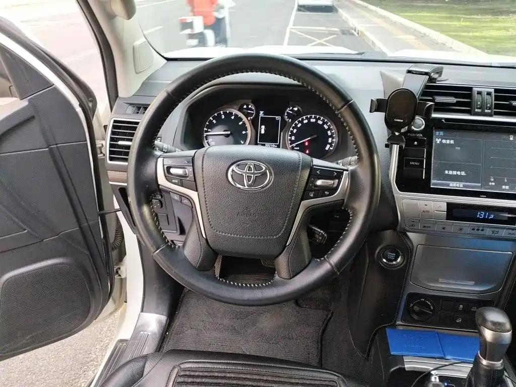 Toyota Prado — миниатюра 6