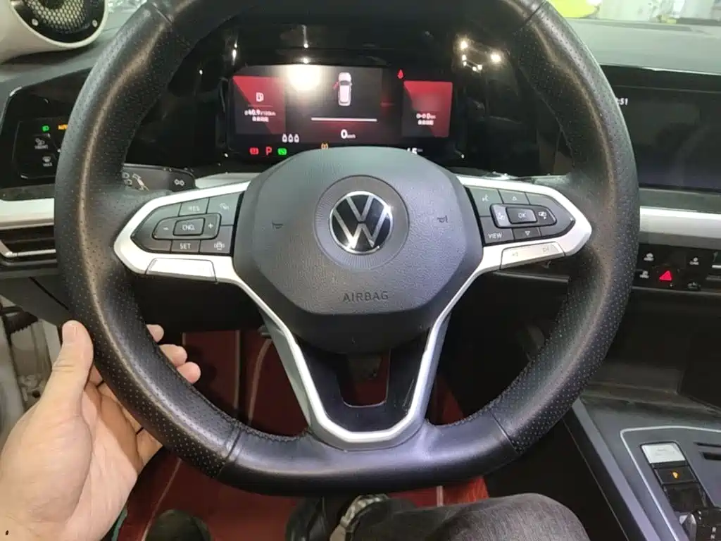 Volkswagen Golf — миниатюра 11