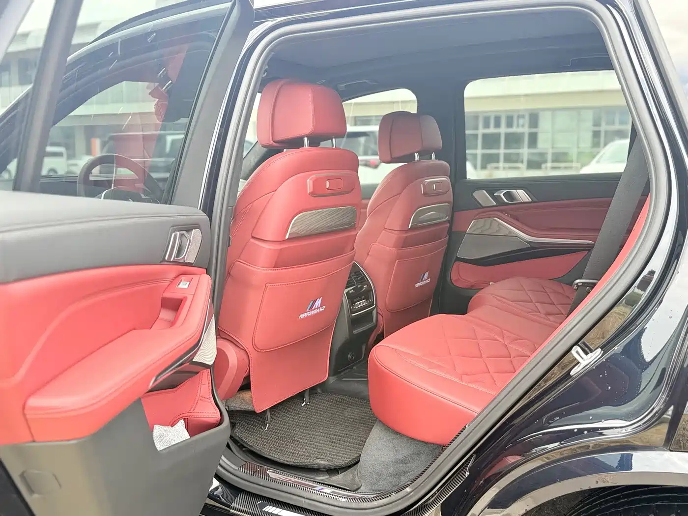 BMW X5 2026 Черный из Китая, фото 4