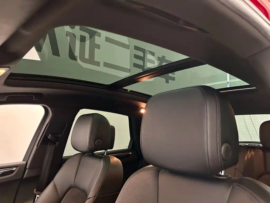 Porsche Macan — миниатюра 19