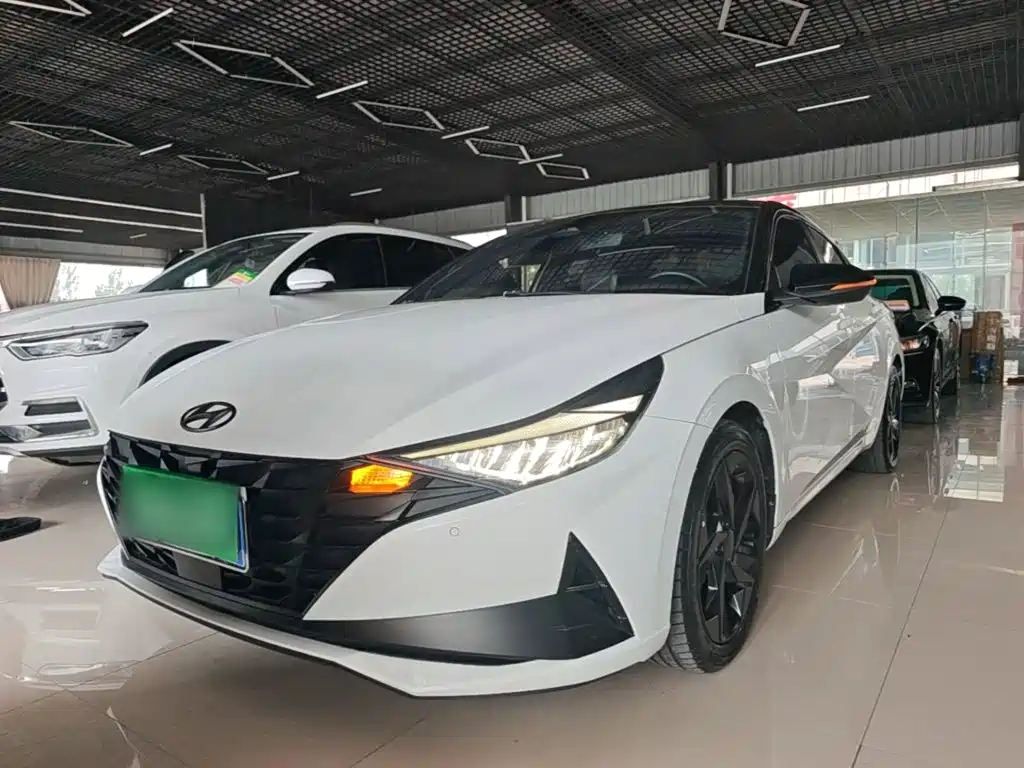 Hyundai Elantra — миниатюра 3