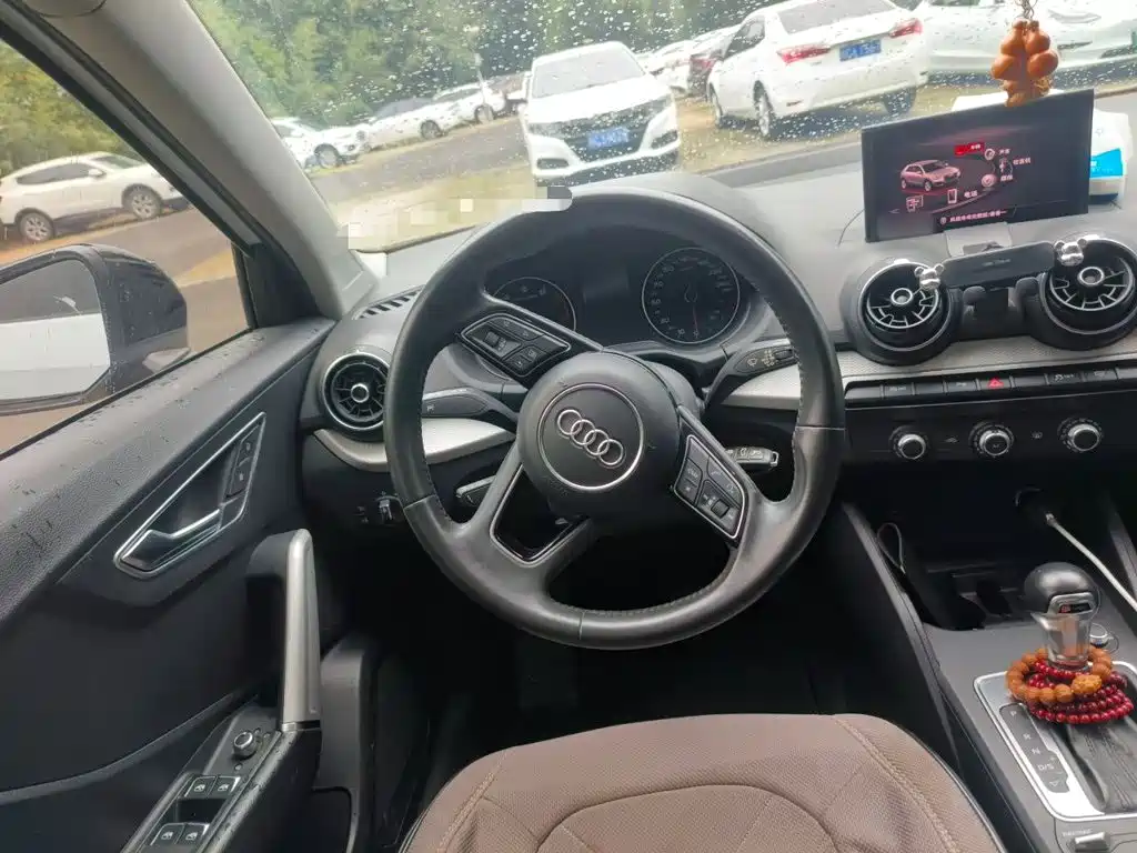 Audi Q2L — миниатюра 3