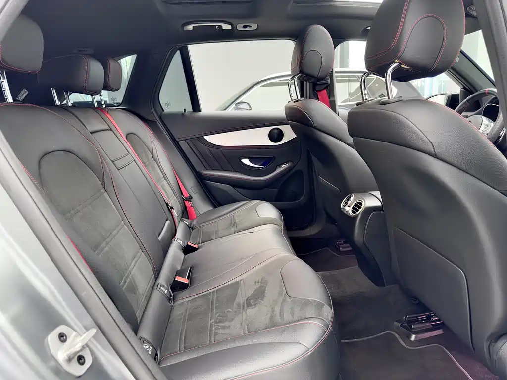 MERCEDES-BENZ GLC AMG