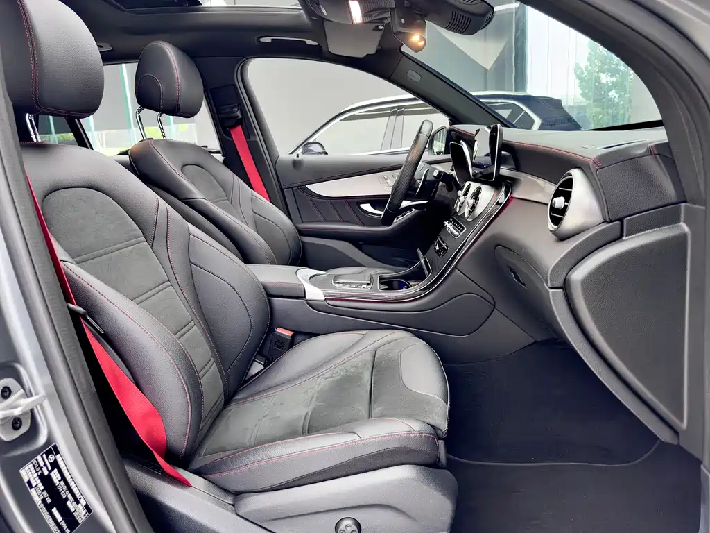 MERCEDES-BENZ GLC AMG