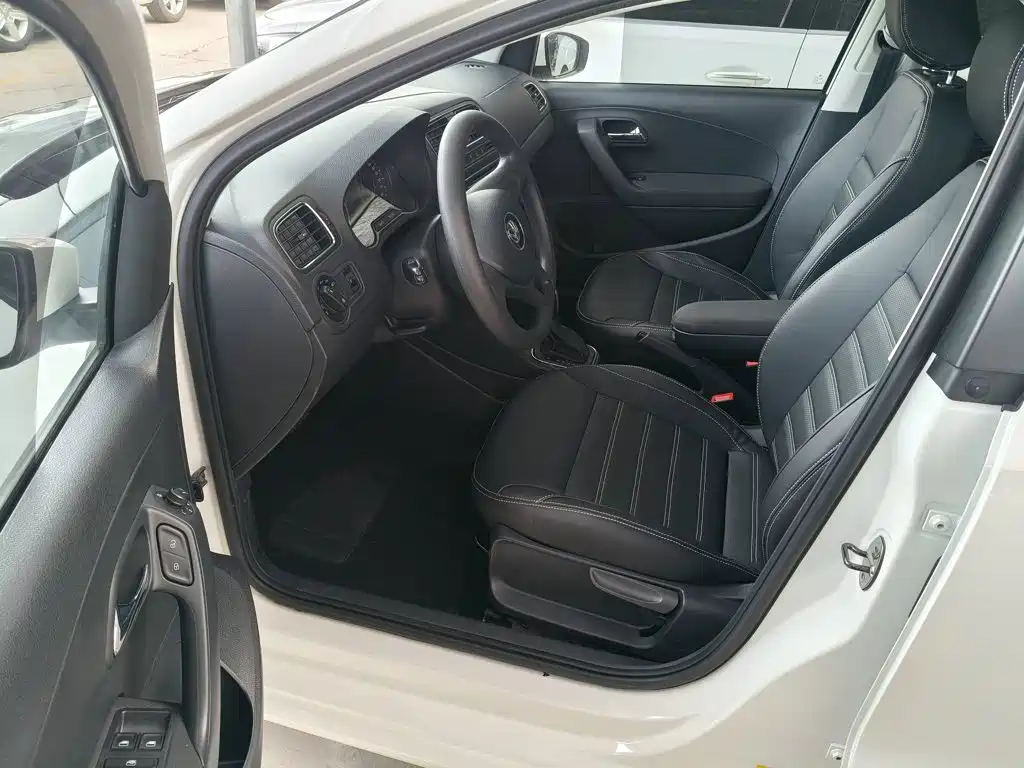 Volkswagen Polo — миниатюра 14
