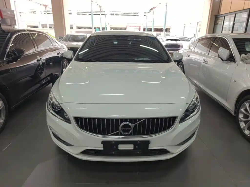 Volvo S60 — миниатюра 3
