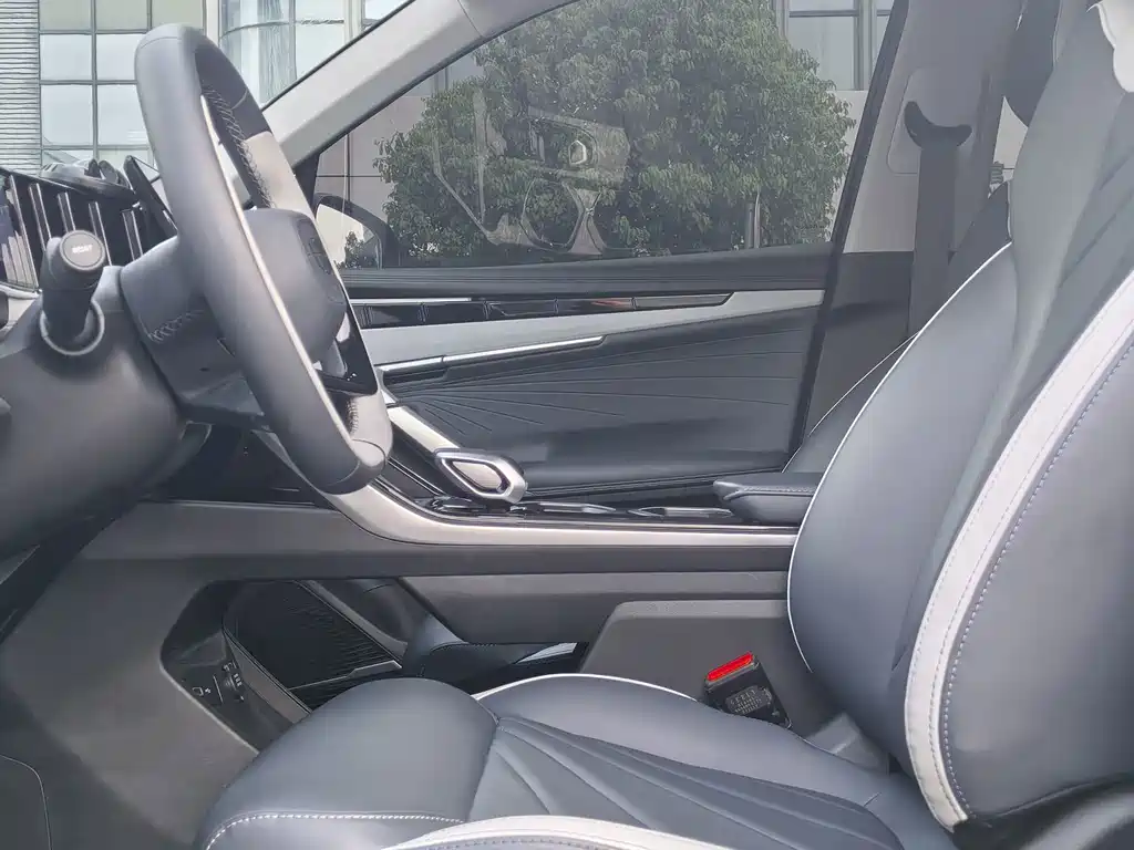 Geely Boyue L — миниатюра 4