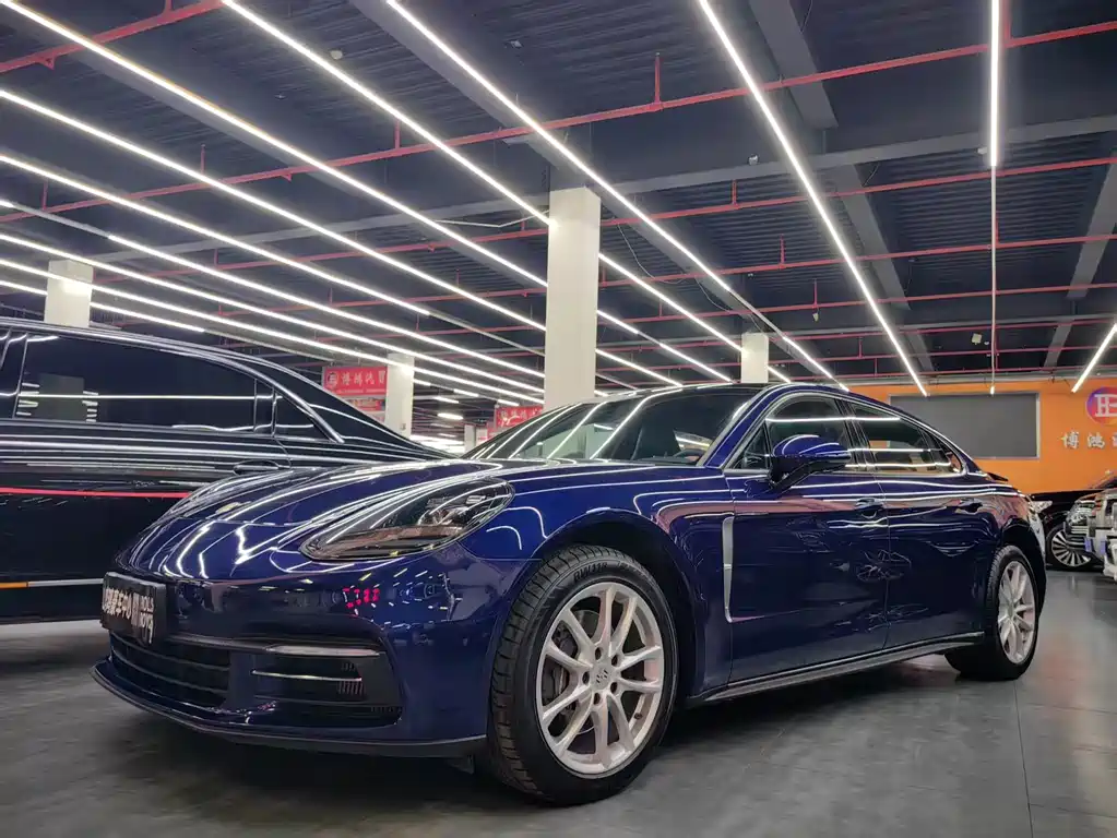 Купить Porsche Panamera
