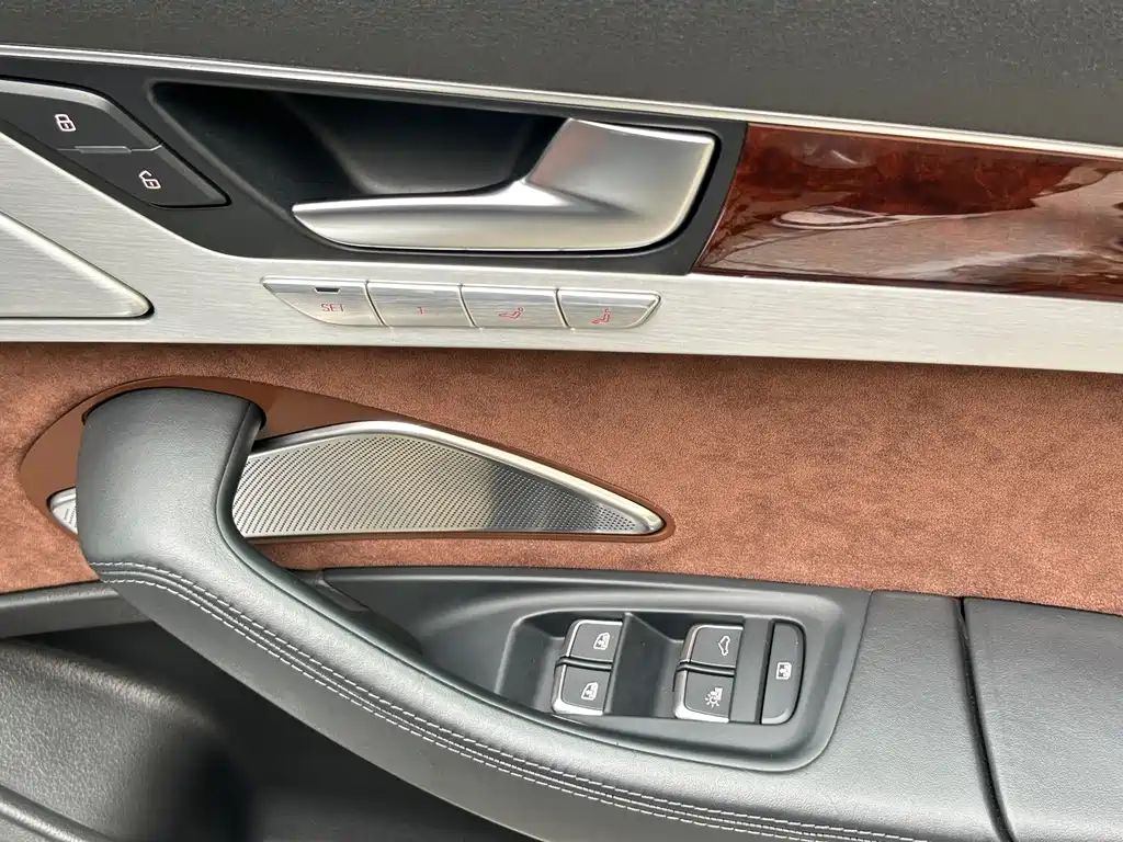 Audi A8 — миниатюра 22