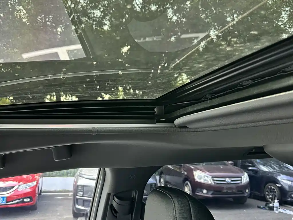 Toyota Sienna — миниатюра 11