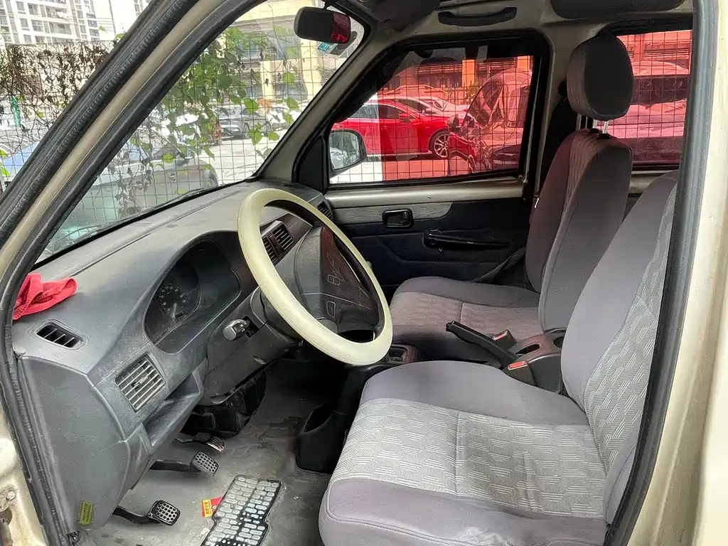 Wuling Rongguang — миниатюра 6