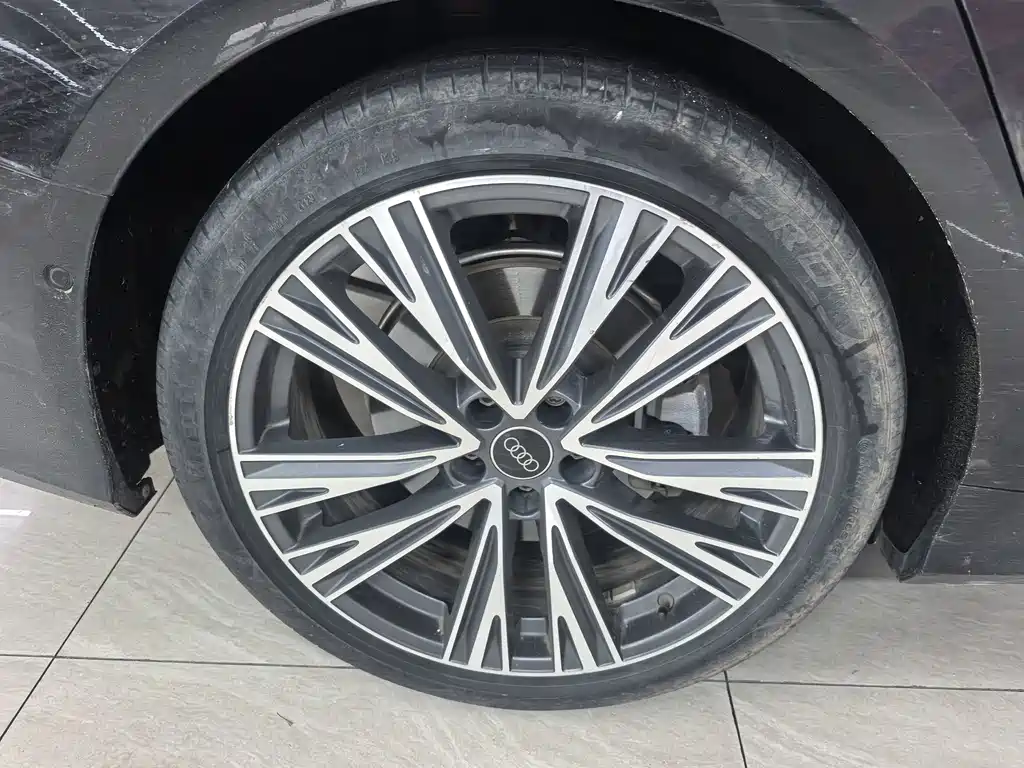 Audi A6L — миниатюра 6