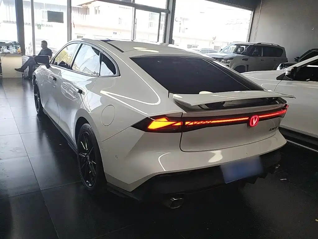 Changan UNI-V — миниатюра 5