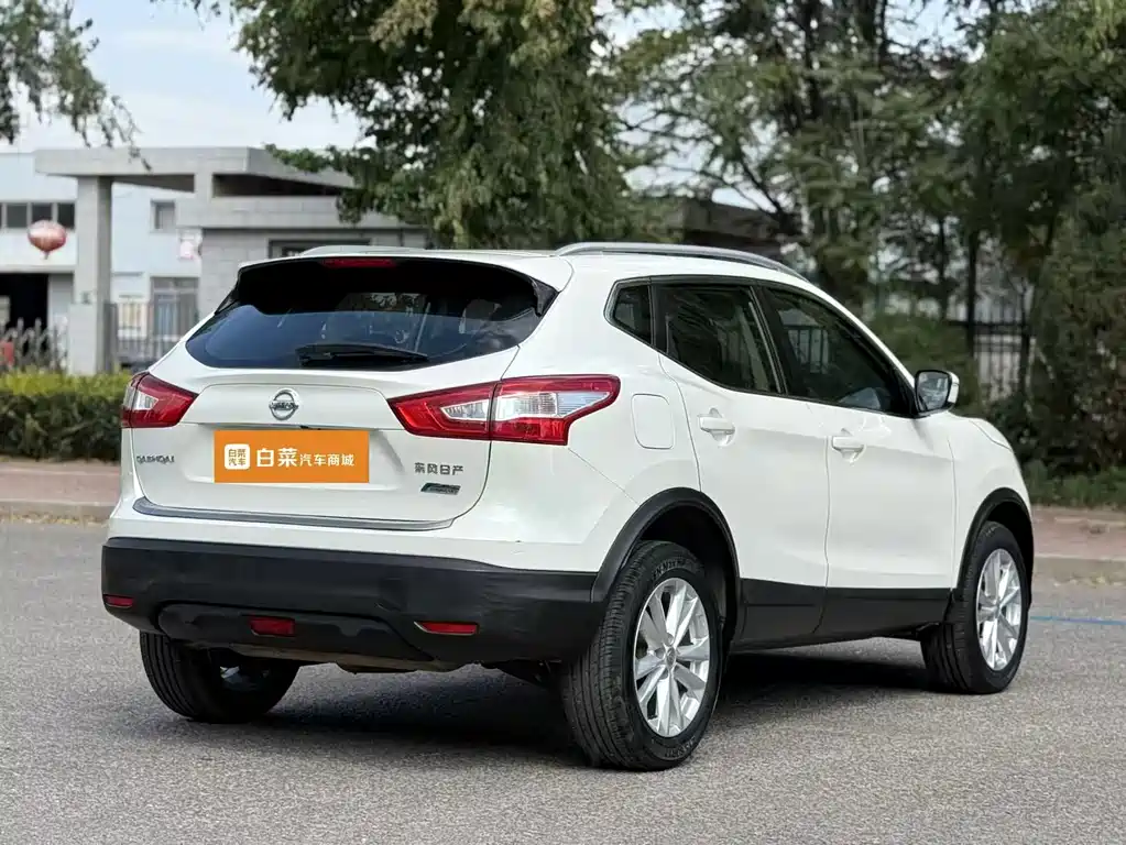 Nissan Qashqai — миниатюра 9