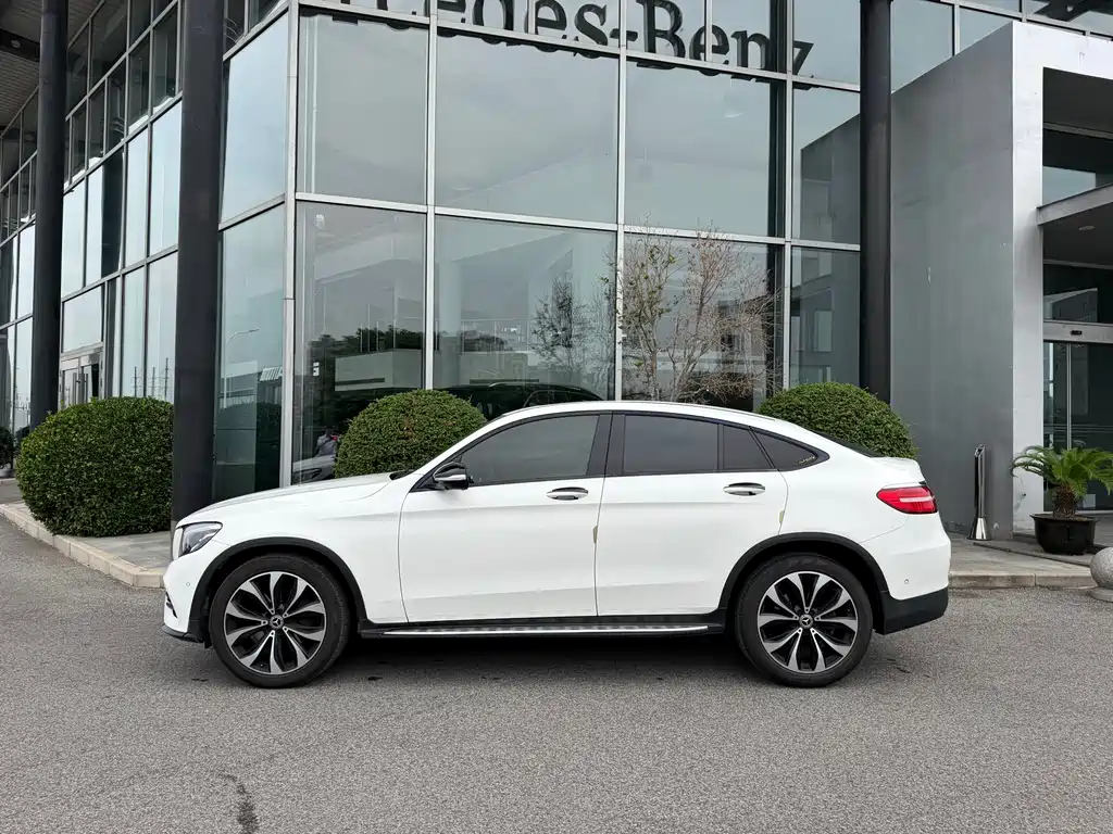 Mercedes-Benz GLC 2019 GLC 260 4MATIC SUV