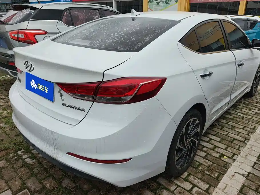 Hyundai Elantra — миниатюра 2