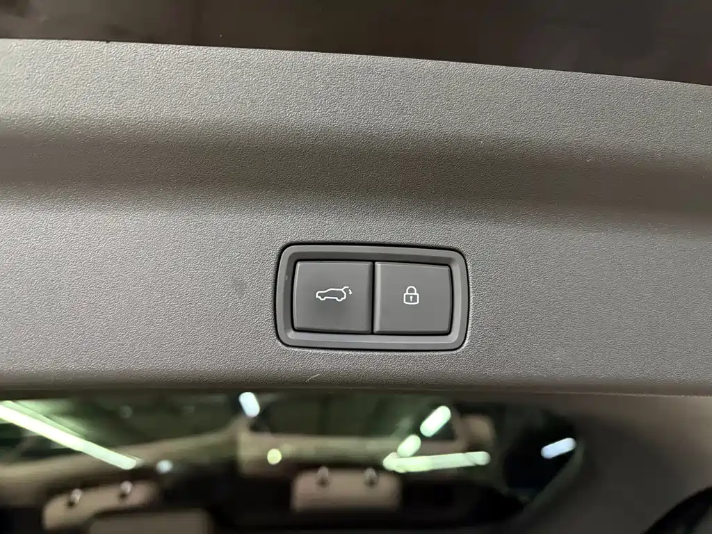 Li Auto Li L8 — миниатюра 12