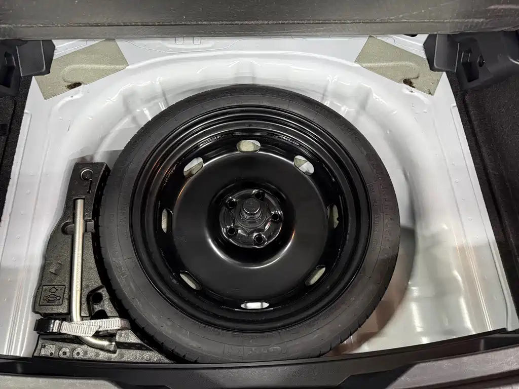 VOLKSWAGEN T ROC EXPLORING SONGS