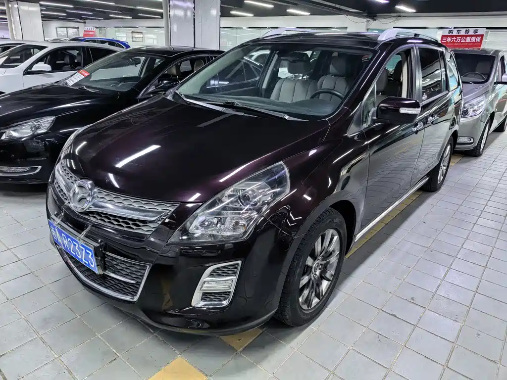 Купить Mazda 8