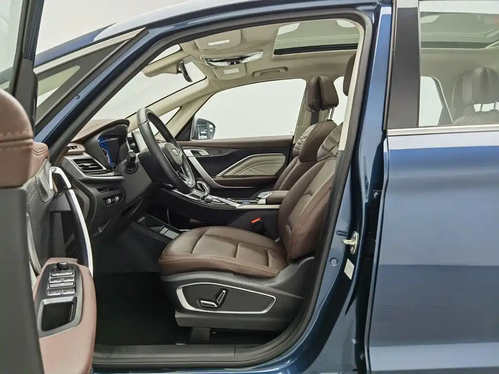 Geely Jia Ji New Energy — миниатюра 10