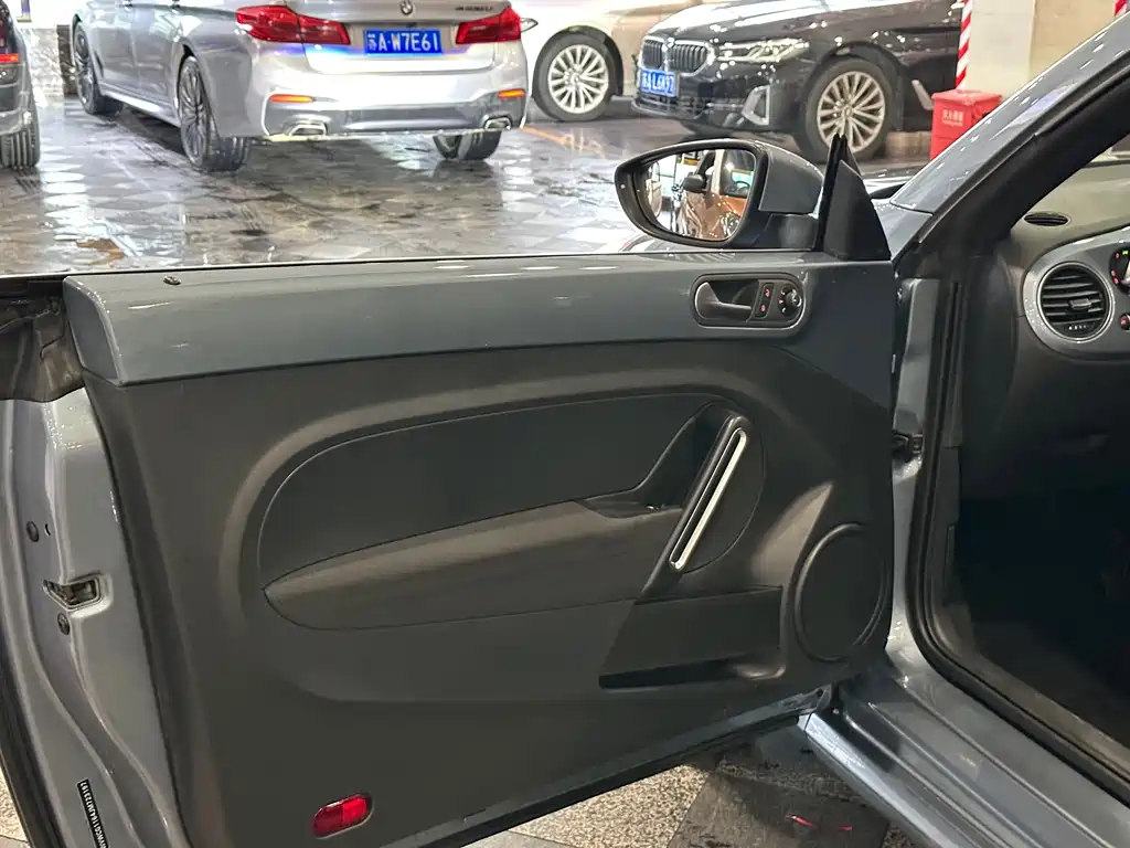 Volkswagen Beetle — миниатюра 6