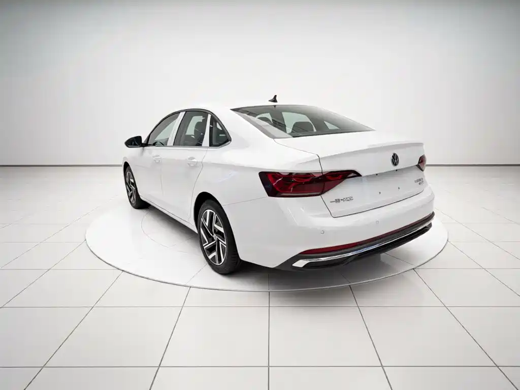 Volkswagen Sagitar 2026 3000 300TSI DSG