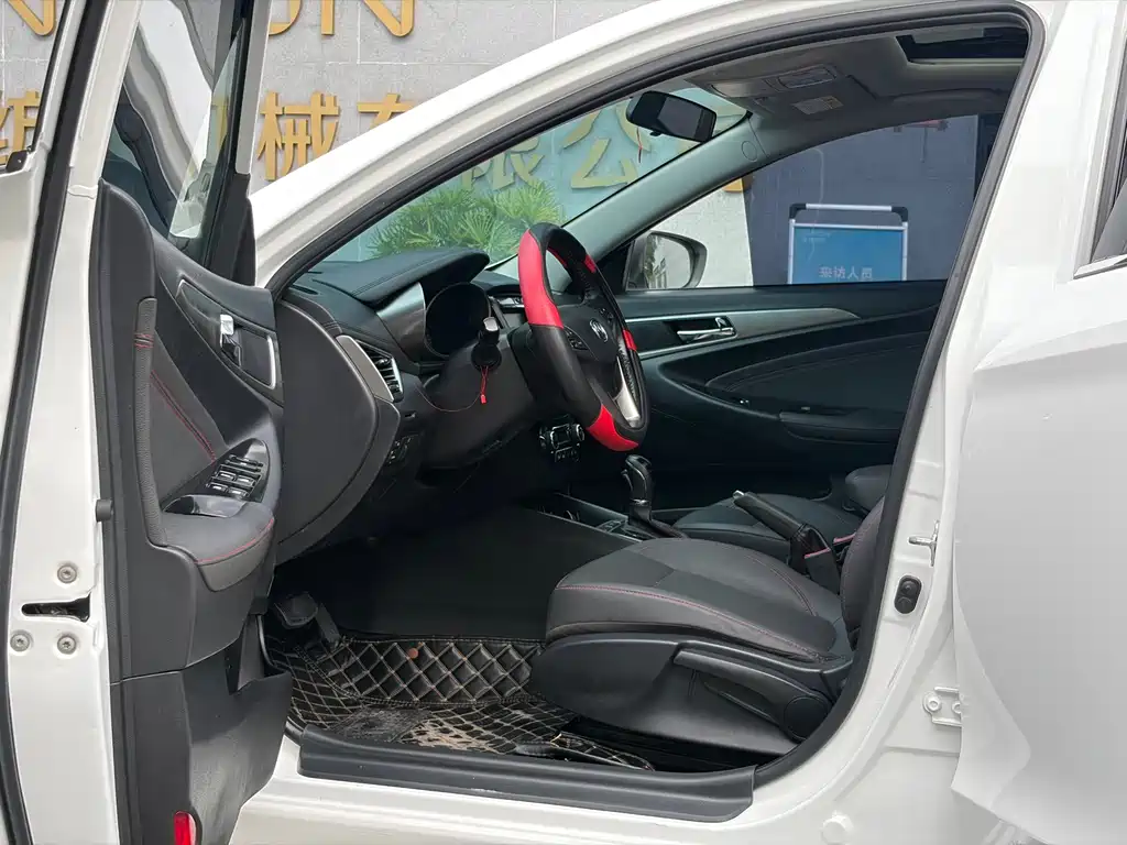 Changan Eado — миниатюра 5